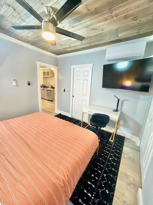 Little House On 47Th Apartment Cleveland Ngoại thất bức ảnh